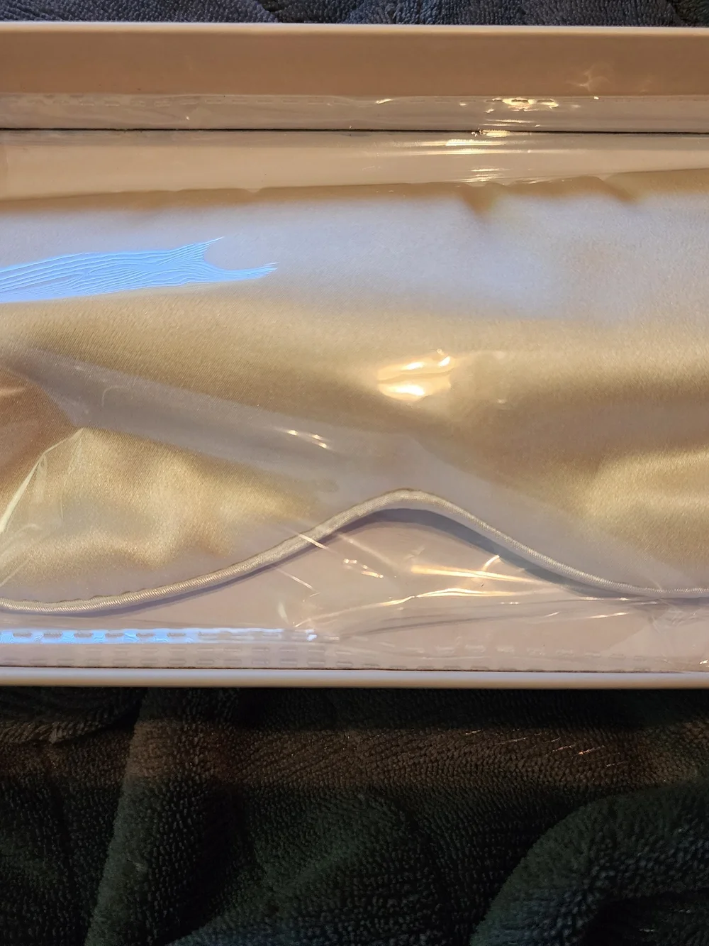 100% Silk Anti-Aging Sleep Mask